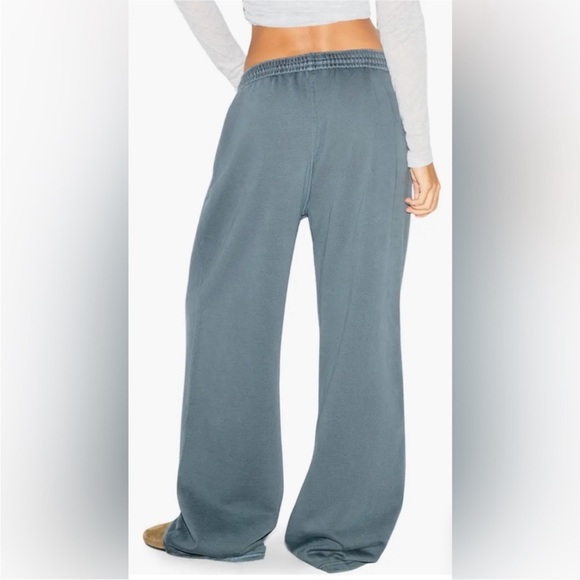 Skims Kim Kardashian Boyfriend Fleece Baggy Straight Leg Sweatpant Zircon Sz XS - Picture 3 of 9